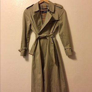 Burberry Raincoat Size 8 Reg